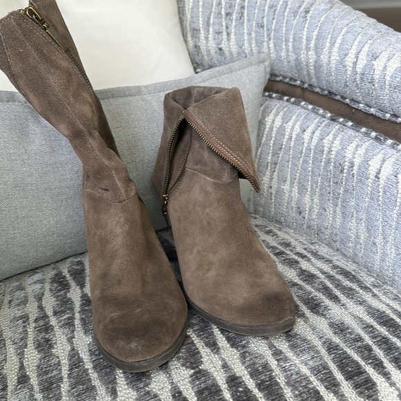 Adam Tucker Suede boots size 8.5 - Picture 4 of 6